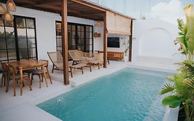 Brandon Villa Lovina With Private Pool